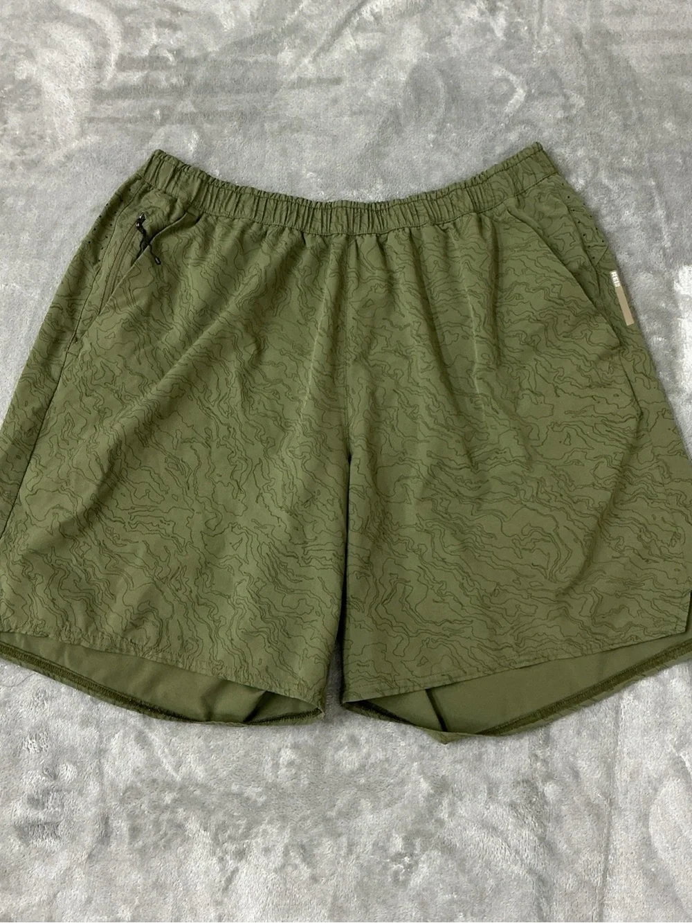 REI Co-Op Trailmade Swim Trunks Mens Large lined green topographic print pockets
